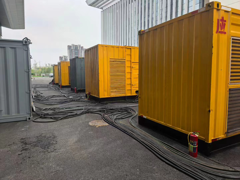 哈密不同季节柴油发电机组保养有哪些注意事项？